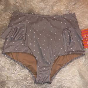 NWT Kortni Jeane Beige Flake Hip Ruffle Medium